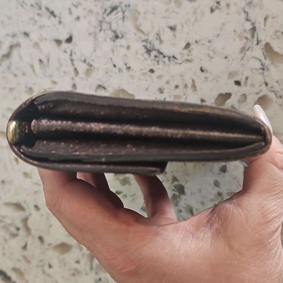 Louis Vuitton Damier Sarah Long Wallet - Picture 6 of 17